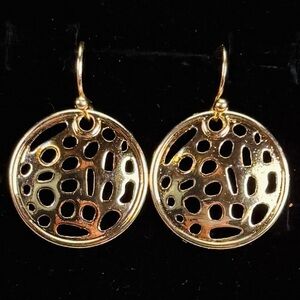 Elegant Goldtone Weighted Cut Out Circle Dangle Pierced Earrings